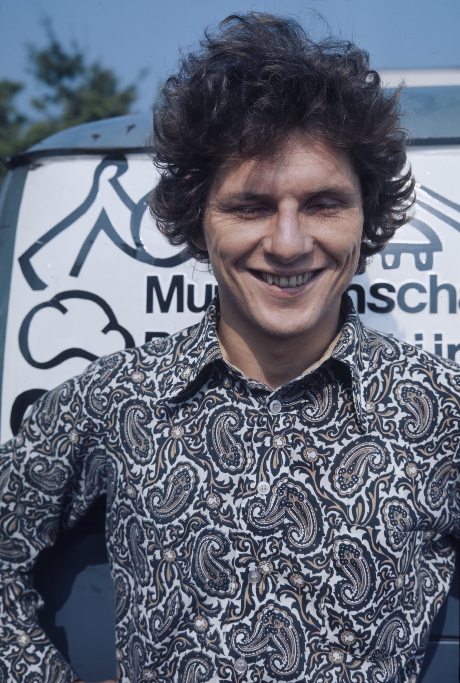 Portrait of Mummenschanz co-founder Andres Bossard in 1974