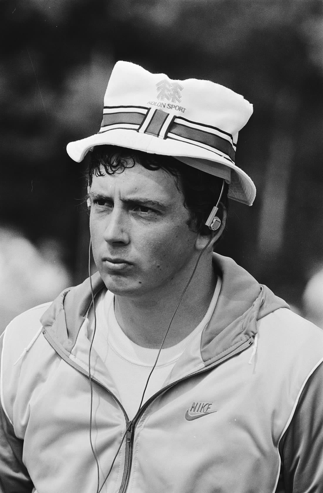 Dutch baseball player Eric de Bruin with a Walkman at the Dutch athletics championships in Vught, July 1983