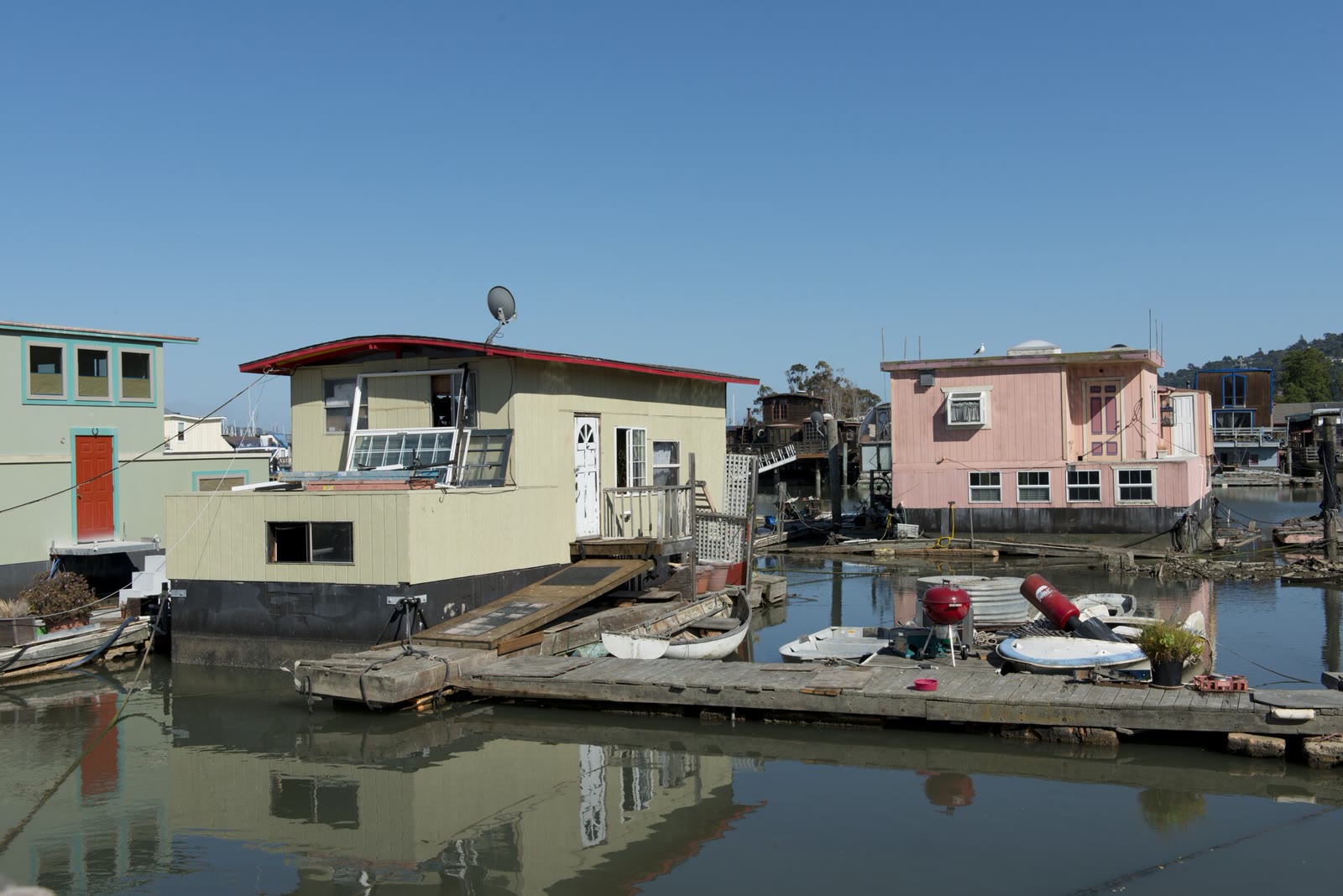 Floating homes moored on the water of Richardson Bay near Sausalito