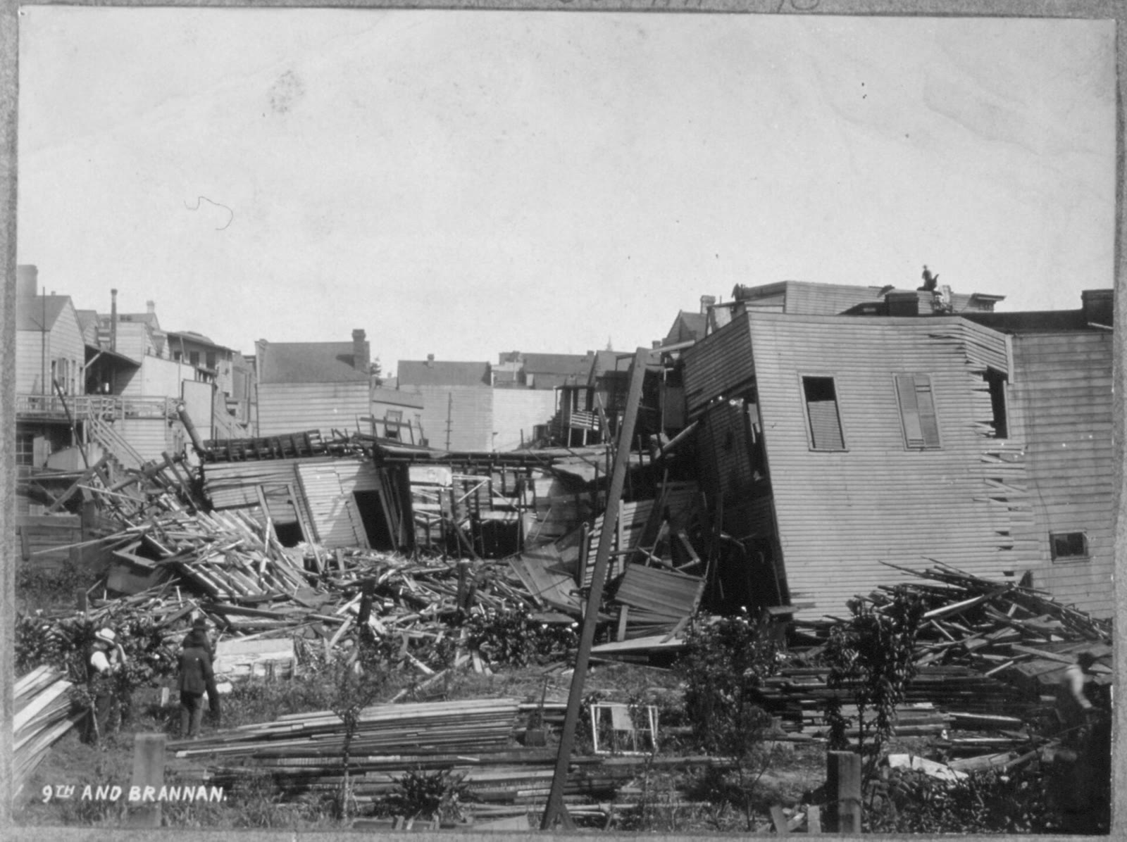Black and white photograph of Ninth and Brannan streets in San Francisco after the 1906 earthquake