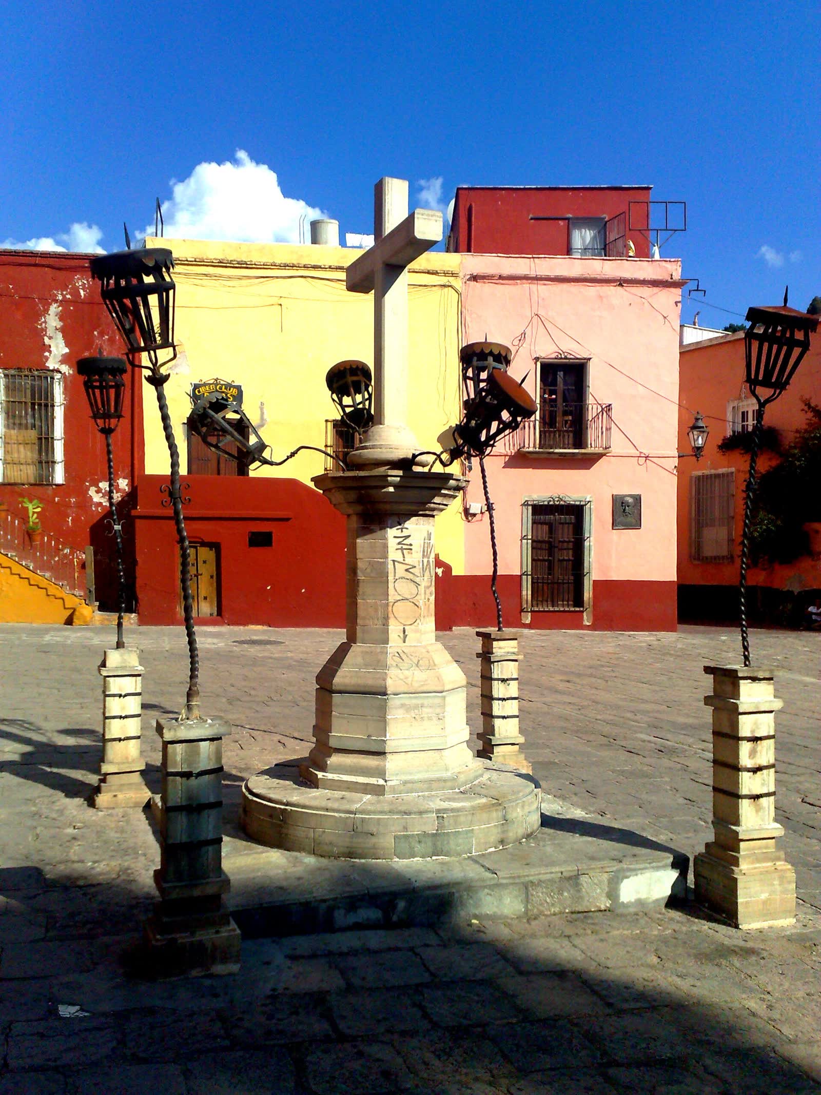 Stone facade and bell tower of the Templo de San Roque in Guanajuato