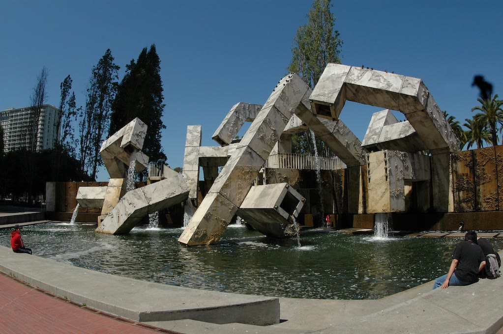 The Vaillancourt Fountain in Justin Herman Plaza, San Francisco, in 2006