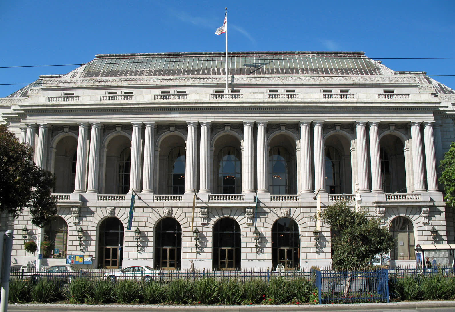 The long classical facade of the War Memorial Veterans Building facing Van Ness Avenue
